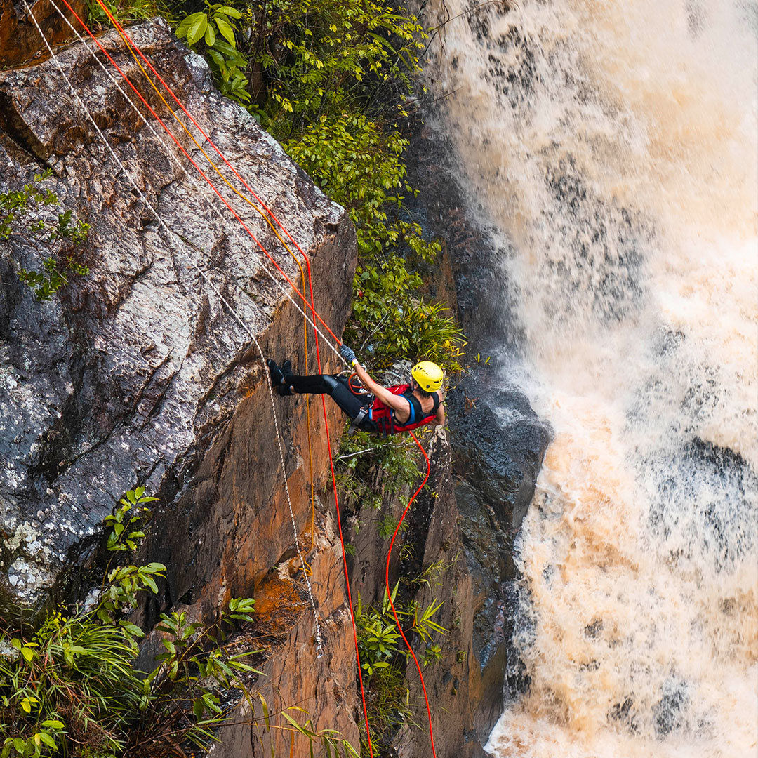 backpacker tour vietnam